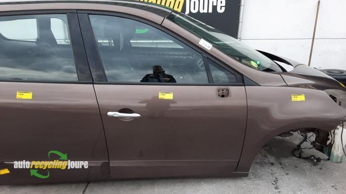 Portier 4Deurs rechts-voor van een Renault Grand Scenic (TEC, Auto-onderdelen, Carrosserie, Deur, Renault, Gebruikt, 3 maanden garantie