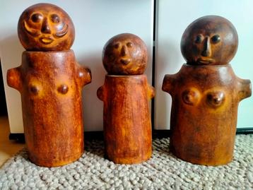 Kunstwerk in terracotta .  beschikbaar voor biedingen