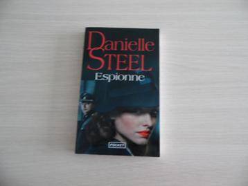 ESPIONNE      DANIELLE   STEEL beschikbaar voor biedingen