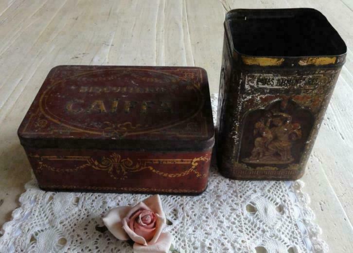 Oud verweerd Frans bordeaux rood blik ( zonder deksel), Antiek en Kunst, Curiosa en Brocante, Ophalen of Verzenden