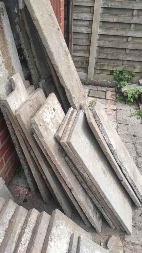 Betonpalen, tegels en platen op te halen, Tuin en Terras, Tegels en Klinkers, Gebruikt, Ophalen