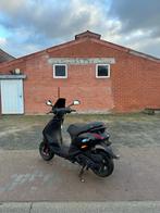 Piaggio zip, Fietsen en Brommers, Ophalen, Zo goed als nieuw, Piaggio