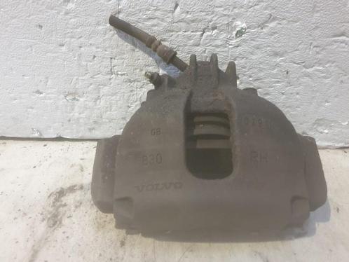 REMKLAUW RECHTS VOOR Volvo V70 (SW) (01-1999/12-2008), Auto-onderdelen, Remmen en Aandrijving, Volvo, Gebruikt
