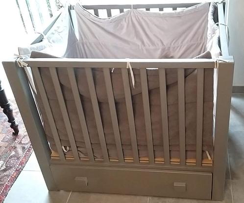 Park quax marie Lucca taupe met lade en allerlei toebehoren, Kinderen en Baby's, Babyparken, Zo goed als nieuw, Rechthoekig, In hoogte verstelbaar