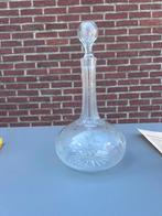 A Cut Crystal Victorian Globe And Shaft Decanter, Ophalen