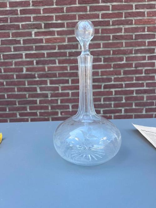 A Cut Crystal Victorian Globe And Shaft Decanter, Antiek en Kunst, Antiek | Glaswerk en Kristal, Ophalen