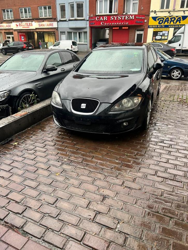 Seat Leon 1.2 TSI 0488974033, Auto's, Seat, Particulier, Leon, Benzine, Euro 5, Break, Handgeschakeld, Zwart, Grijs, Ophalen