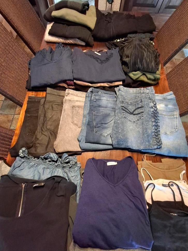 Pakket dameskleding (alles of niets), Kleding | Dames, Dames-kledingpakketten, Zo goed als nieuw, Ophalen