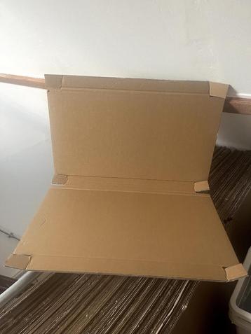 100x kartonnen verzend verpakking voor boeken/ kleine dingen beschikbaar voor biedingen