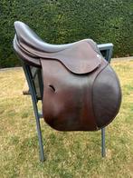 Bruin springzadel Antares 16inch van 2016, Dieren en Toebehoren, Paarden en Pony's | Zadels, Ophalen, Gebruikt, Springen