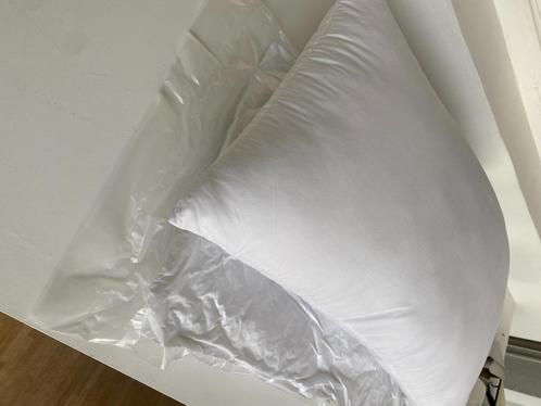Nieuwe hoofdkussens van hoge kwaliteit, Huis en Inrichting, Slaapkamer | Beddengoed, Nieuw, Kussen, Eenpersoons, Wit, Ophalen of Verzenden