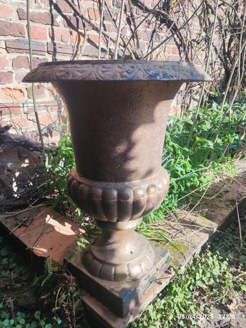 VASE MEDICIS DE JARDIN FONTE 19IEME, Enlèvement