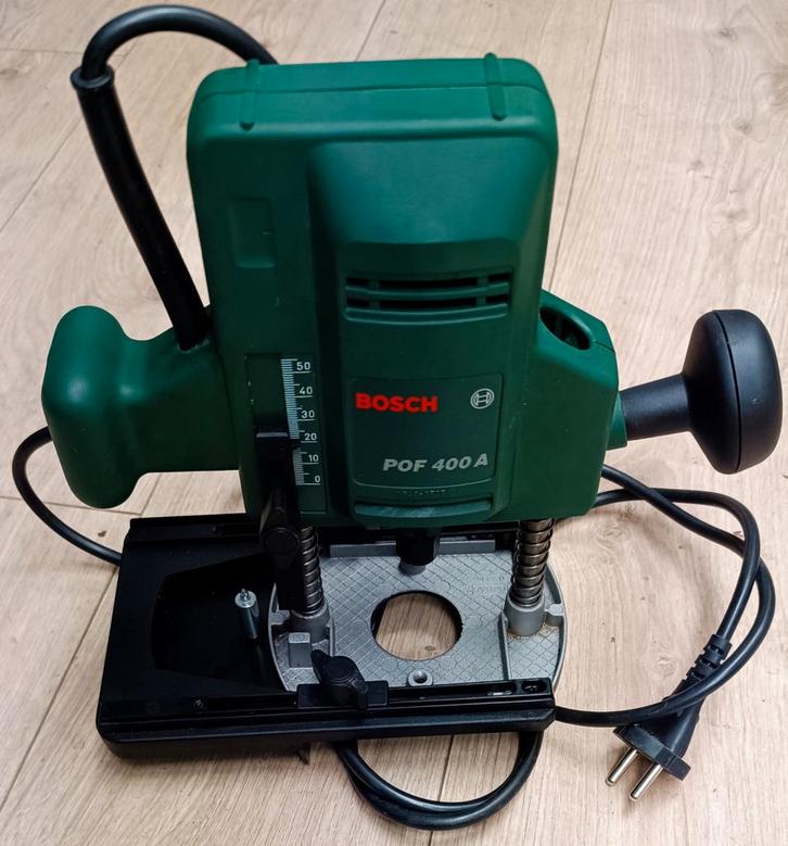 Défonceuse Bosch POF 400 A – Très bon état + Boîte d'origine, Bricolage & Construction, Boîtes à outils, Comme neuf, Enlèvement