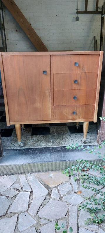 kastje vintage - jaren '60 beschikbaar voor biedingen