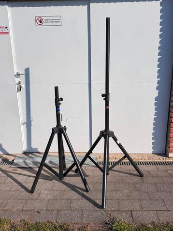 4 luidspreker statief beschikbaar voor biedingen