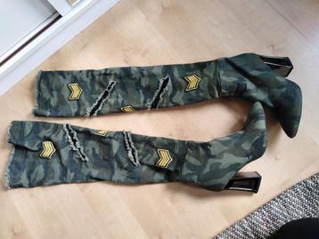 Overknee legerprint laarzen, Kleding | Dames, Hoge laarzen, Ophalen of Verzenden, Zo goed als nieuw, Groen