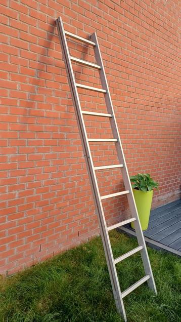 Aluminium lader 285cm 10 treden in goede staat afhalen  beschikbaar voor biedingen
