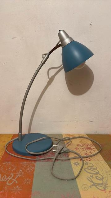 Lampe de bureau beschikbaar voor biedingen