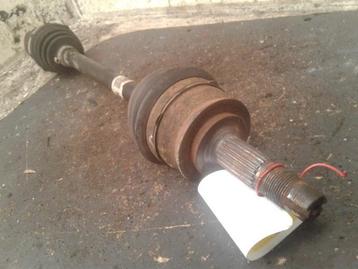 Aandrijfas links-voor van een Opel Corsa beschikbaar voor biedingen