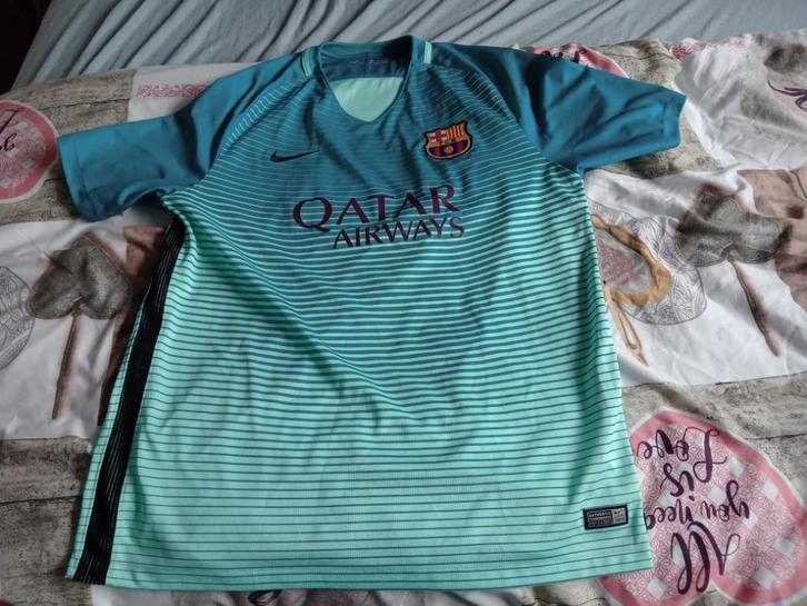 Zo goed als nieuw FC Barcelona shirt in de maat XL, Verzamelen, Sportartikelen en Voetbal, Zo goed als nieuw, Shirt, Ophalen of Verzenden