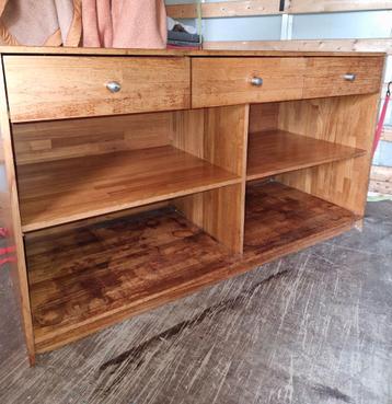 Vintage bakkerstafel  beschikbaar voor biedingen
