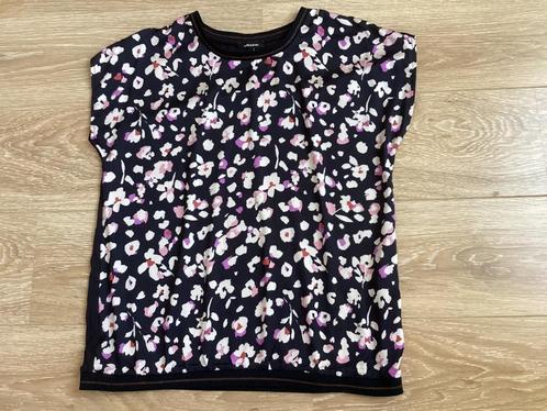 Gebloemd zomershirt in glanzende stof, Kleding | Dames, T-shirts, Nieuw, Maat 38/40 (M), Overige kleuren, Zonder mouw, Ophalen