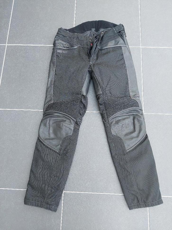motorkledij; 3 jassen, 1 broek, 2 paar laarzen, Motoren, Kleding | Motorkleding, Overige typen, Tweedehands, Ophalen
