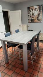 HOGE  EETTAFEL  - 4 LEDEREN  STOELEN  ( NIEUWSTAAT  ), Huis en Inrichting, Ophalen