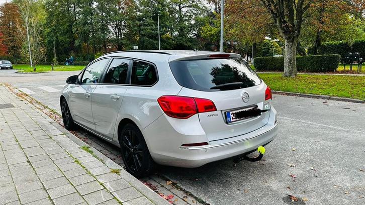 ASTRA SPORTS TOURER 1.4, Auto's, Opel, Particulier, Astra, ABS, Benzine, Stadsauto, Handgeschakeld, Zilver of Grijs, Zwart, Onderhoudsboekje