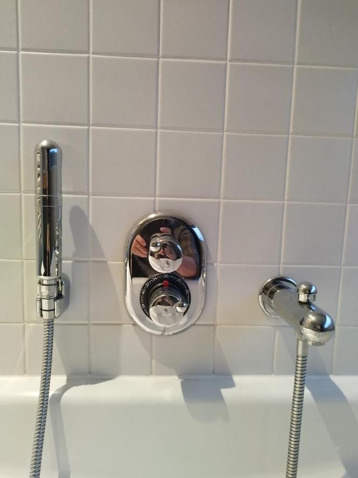 Baduitloop / badkraan met handdouche en doucheslang, Doe-het-zelf en Bouw, Sanitair, Gebruikt, Kraan, Ophalen