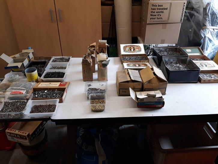 4 loten korte nagels, Doe-het-zelf en Bouw, IJzerwaren en Bevestigingsmiddelen, Nieuw, Overige typen, Minder dan 50 mm, Ophalen