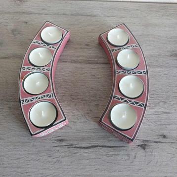 PAIRE DE BOUGEOIRS ETHNIQUES DECORATIFS beschikbaar voor biedingen