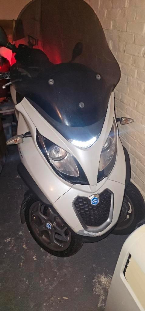 Piaggio MP3 300CC LT RIJBEWIJS B, Motoren, Motoren | Piaggio, Particulier, Scooter, 1 cilinder, Ophalen