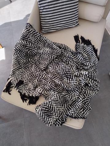 Stijlvolle Zwart-Wit Sprei/Quilt/Deken + Kussenhoes 🖤🖤 beschikbaar voor biedingen
