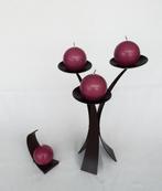 2 Bruine design kandelaars met bolkaarsen, 25 tot 50 cm, Ophalen of Verzenden, Zo goed als nieuw, Metaal