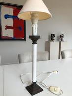 Belle lampe de table socle en fer et anneau belle patine, Maison & Meubles, Enlèvement, Utilisé