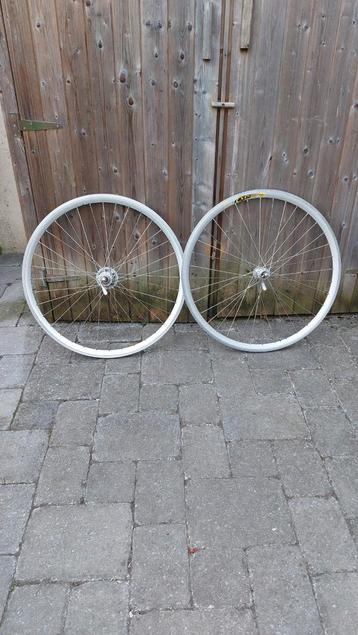 Jantes Mavic sup cxp30 moyeux Campagnolo 8v 13-23 dents beschikbaar voor biedingen