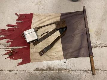 Souvenirs armee francaise 14-18 40-45 beschikbaar voor biedingen