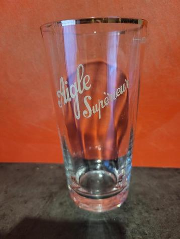 ancien verre de bière Aigle Supérieur 33cl à facettes disponible aux enchères