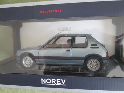Norev Peugeot 205 GTI hellblaum. 1:18, Hobby & Loisirs créatifs, Voitures miniatures | 1:18, Comme neuf, Voiture, Norev, Enlèvement ou Envoi