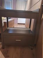 Gratis af te halen . Verzorgingstafel. Merk Pericles., Ophalen