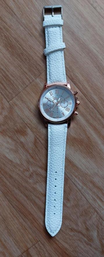 Dames horloge  beschikbaar voor biedingen