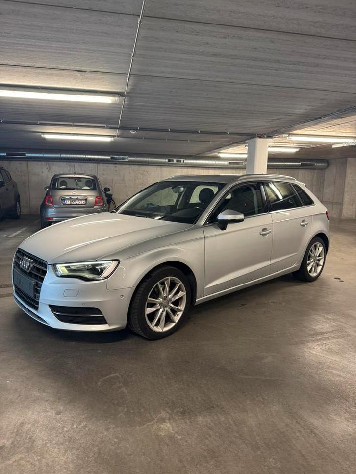 AUDI A3 1.4 TFSI ESSENCE EURO6 151 DKM NAVI, Autos, Audi, Particulier, A3, Phares directionnels, Régulateur de distance, Airbags