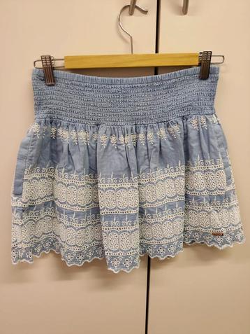 Mooi zomerrokje met brodderie. beschikbaar voor biedingen