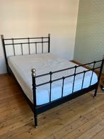 Bed (140x200), lattenbodem en matras, Ophalen, Zwart, 140 cm, Zo goed als nieuw