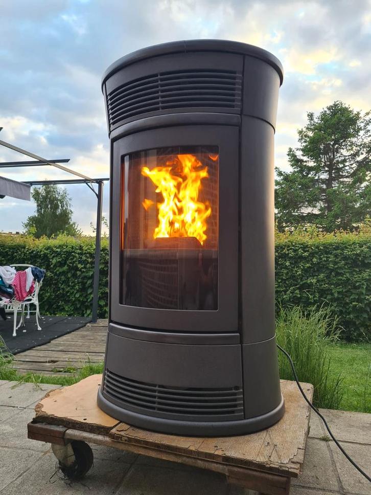 Edilkamin funny 11kw livraison gratuite 1650€, Maison & Meubles, Poêles, Comme neuf, Poêle à granulés, Enlèvement ou Envoi