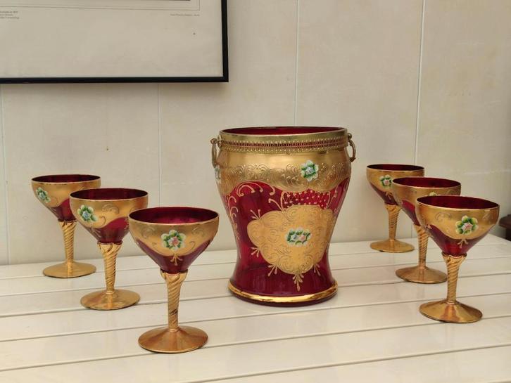 Ijsbeker en 6 glazen.  Italiaanse glaswerk, Antiek en Kunst, Antiek | Glaswerk en Kristal, Ophalen