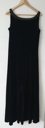 Longue robe noire en velours taille 38, Kleding | Dames, Gelegenheidskleding, Nieuw, Ophalen of Verzenden