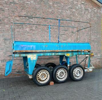 Hoogwerker voor Tractor beschikbaar voor biedingen