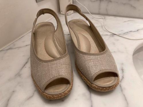 Comfortabele stoffen sandaal Damart-zilvergrijs-Maat 39, Kleding | Dames, Schoenen, Zo goed als nieuw, Ophalen of Verzenden
